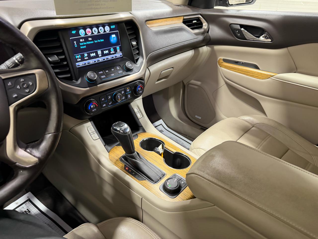 GMC Acadia FWD 4dr Denali 2017