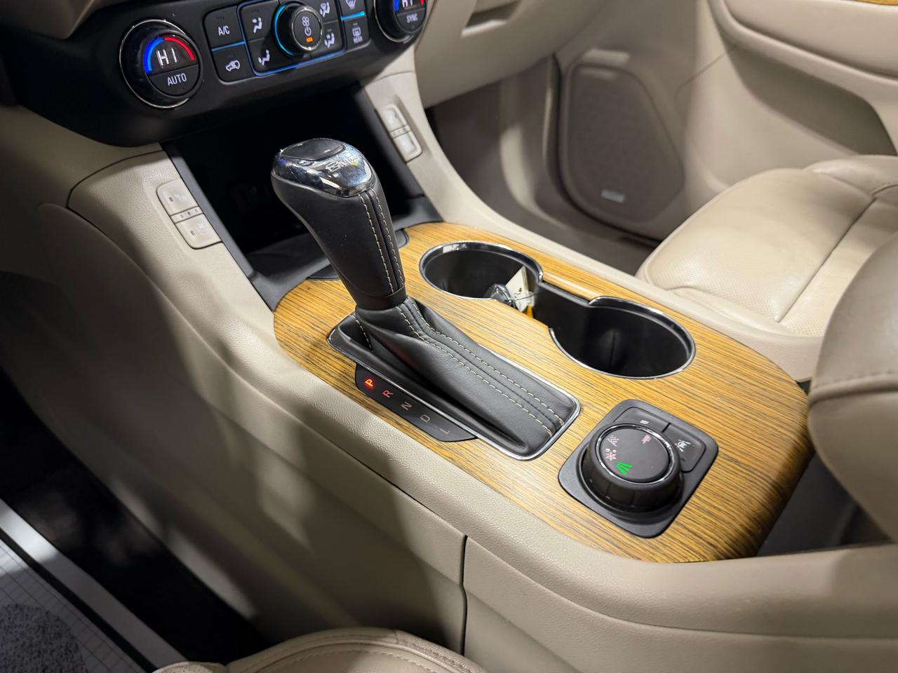 GMC Acadia FWD 4dr Denali 2017