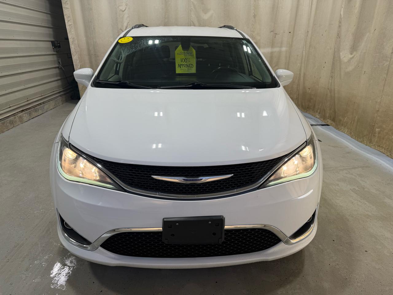 Chrysler Pacifica Touring L FWD 2020