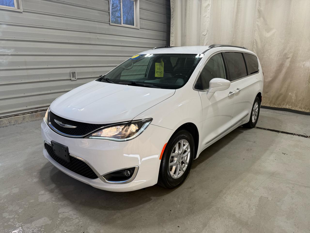 Chrysler Pacifica Touring L FWD 2020