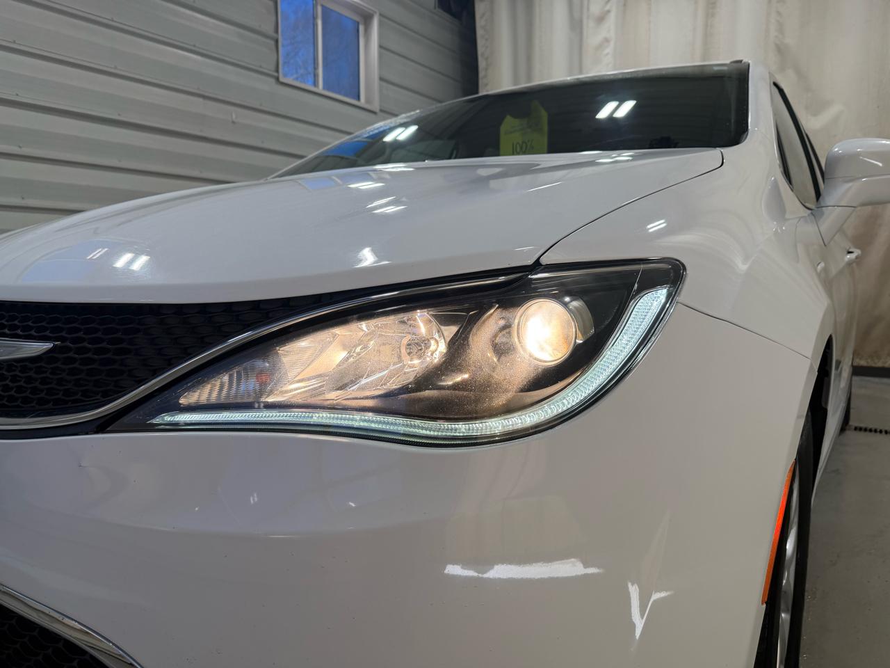 Chrysler Pacifica Touring L FWD 2020