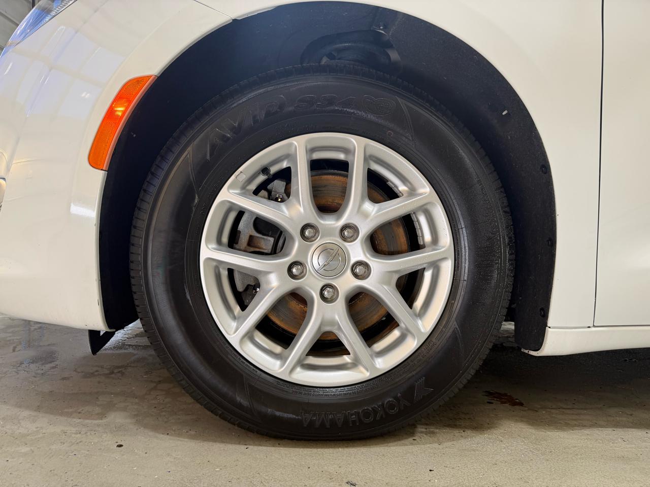 Chrysler Pacifica Touring L FWD 2020