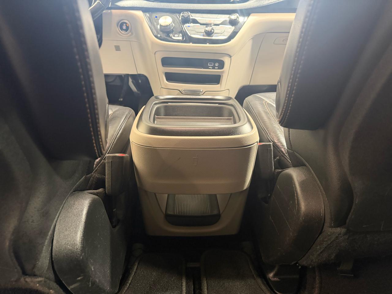 Chrysler Pacifica Touring L FWD 2020