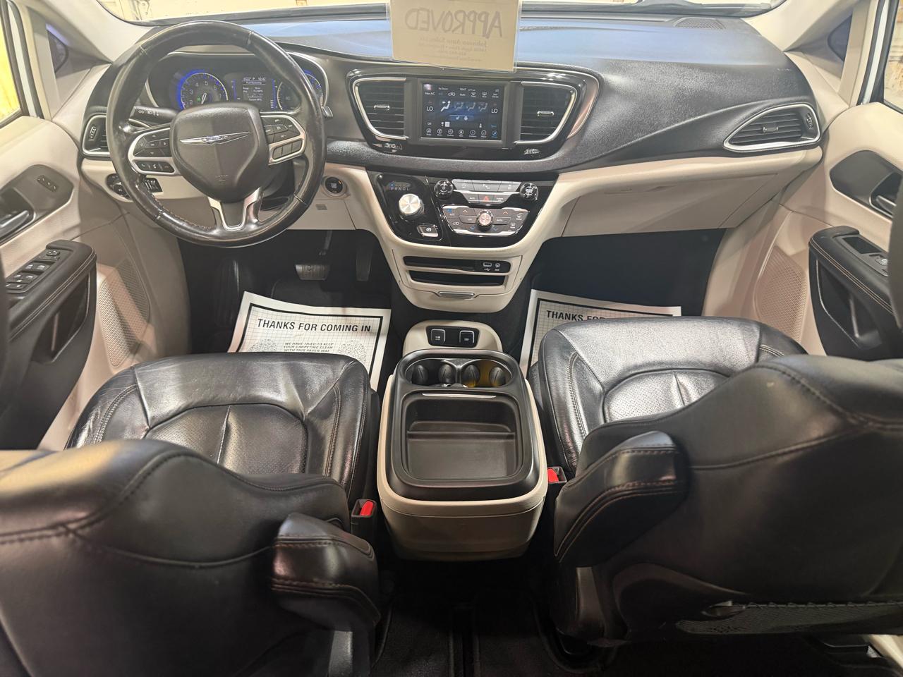 Chrysler Pacifica Touring L FWD 2020