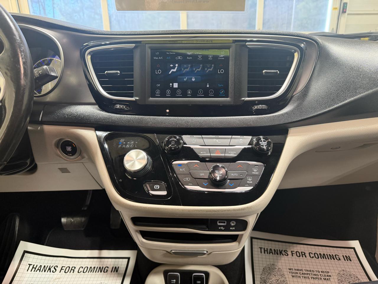 Chrysler Pacifica Touring L FWD 2020