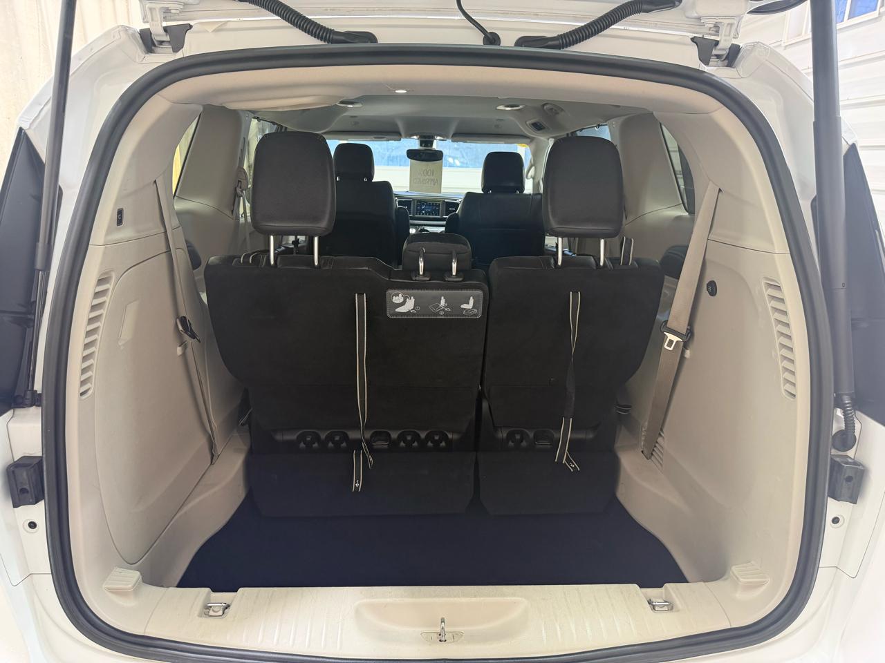 Chrysler Pacifica Touring L FWD 2020