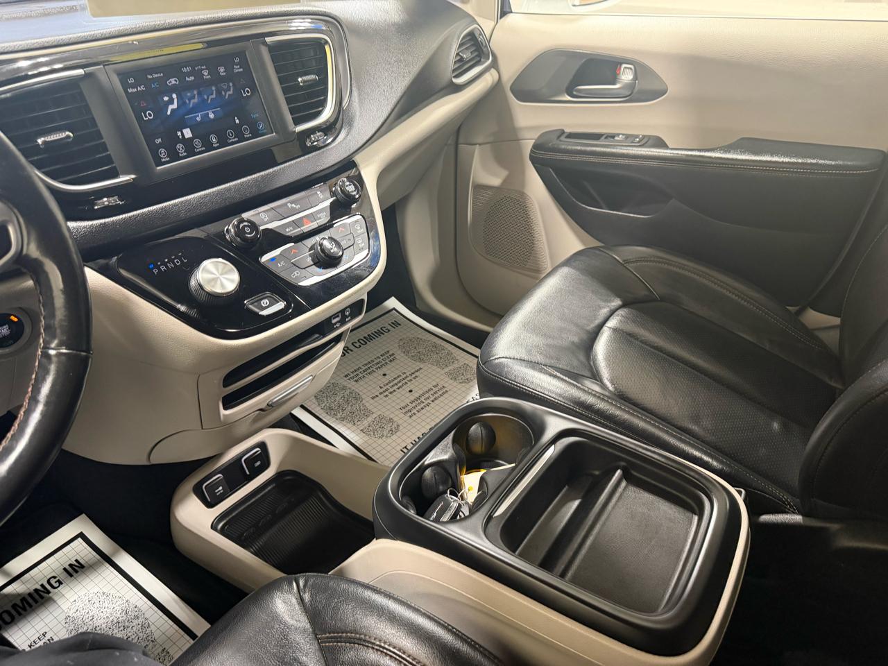 Chrysler Pacifica Touring L FWD 2020