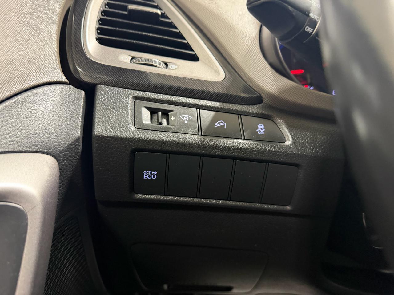 Hyundai Santa Fe Sport FWD 4dr 2.4 2014