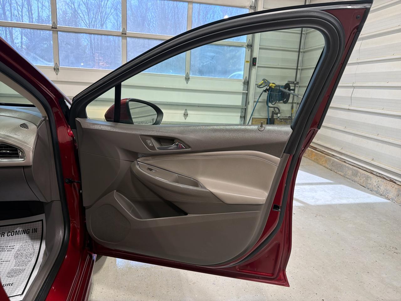 Chevrolet Cruze 4dr HB 1.4L Premier w/1SF 2017