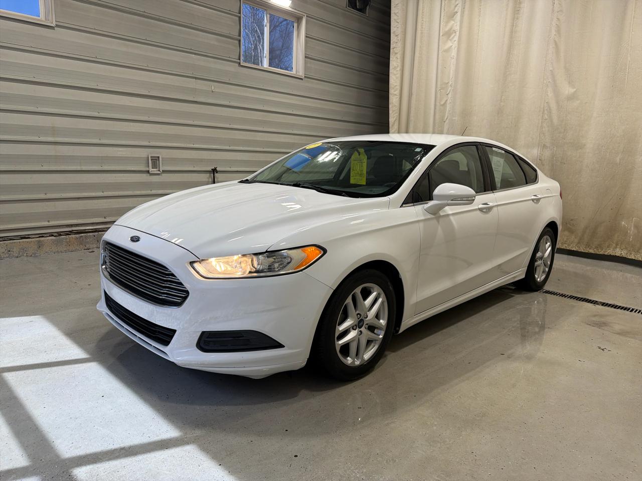 Ford Fusion 4dr Sdn SE FWD 2015