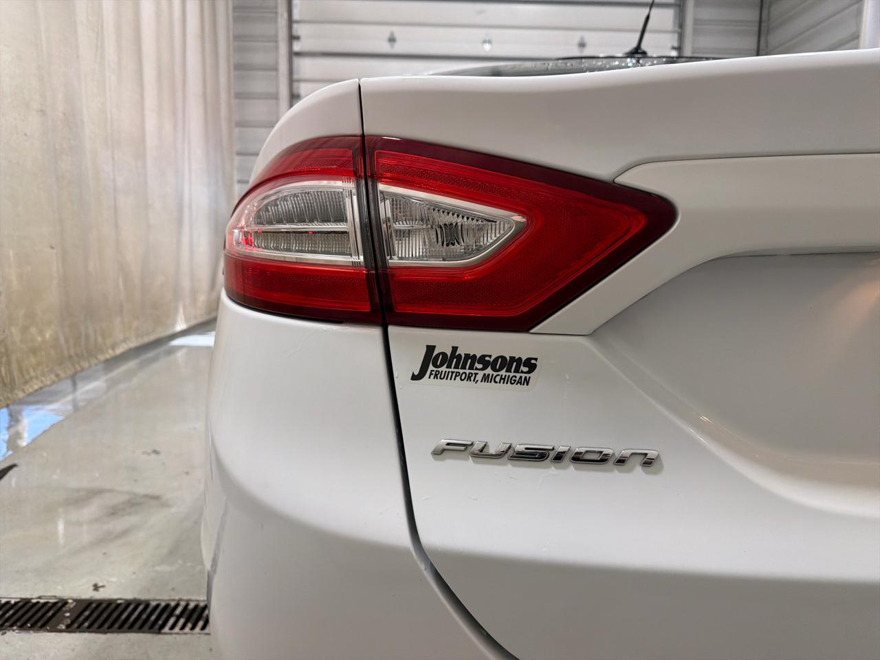 Ford Fusion 4dr Sdn SE FWD 2015