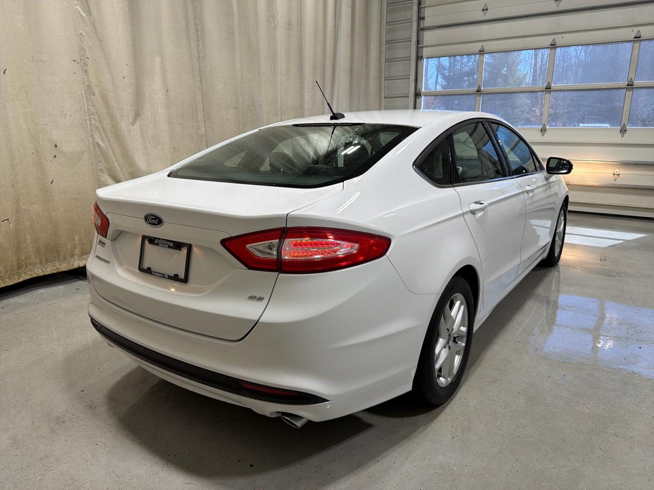 Ford Fusion 4dr Sdn SE FWD 2015