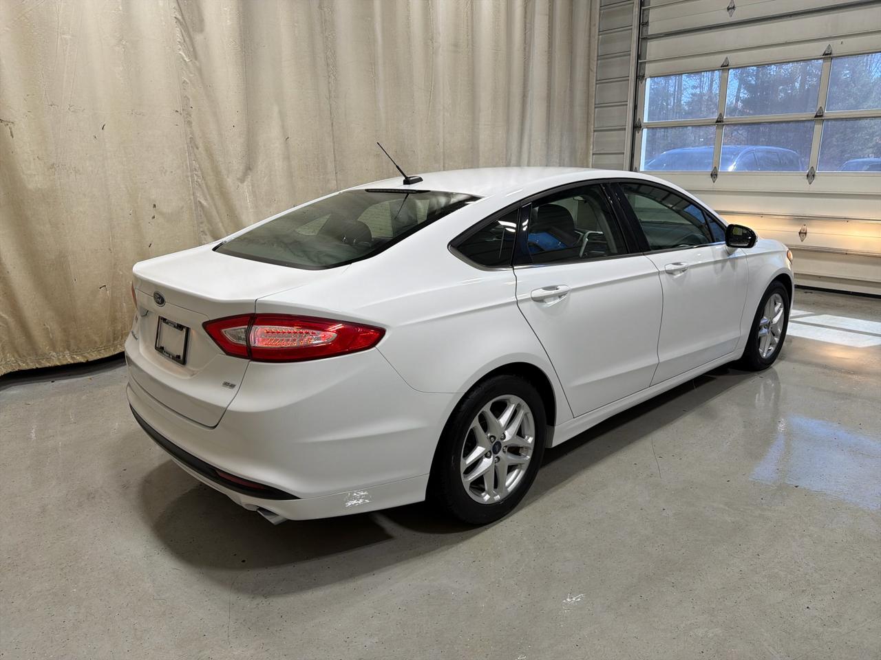 Ford Fusion 4dr Sdn SE FWD 2015