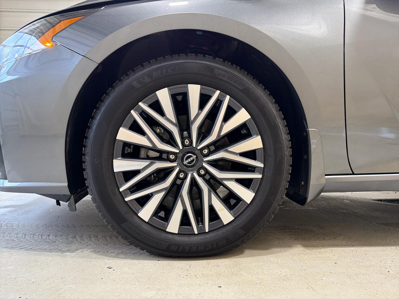 Nissan Altima 2.5 SV AWD Sedan 2023