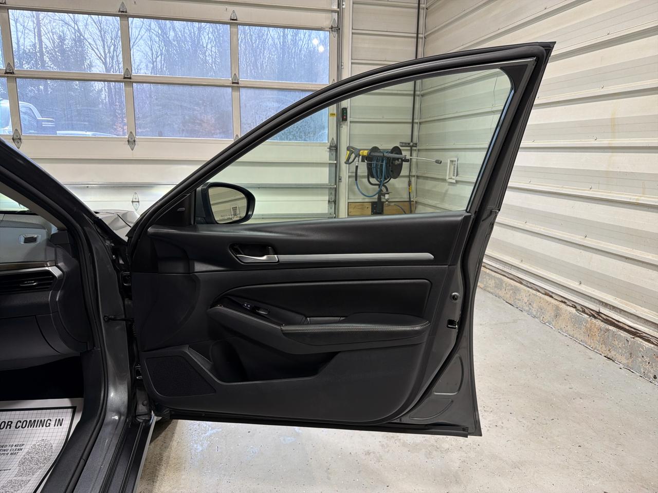 Nissan Altima 2.5 SV AWD Sedan 2023