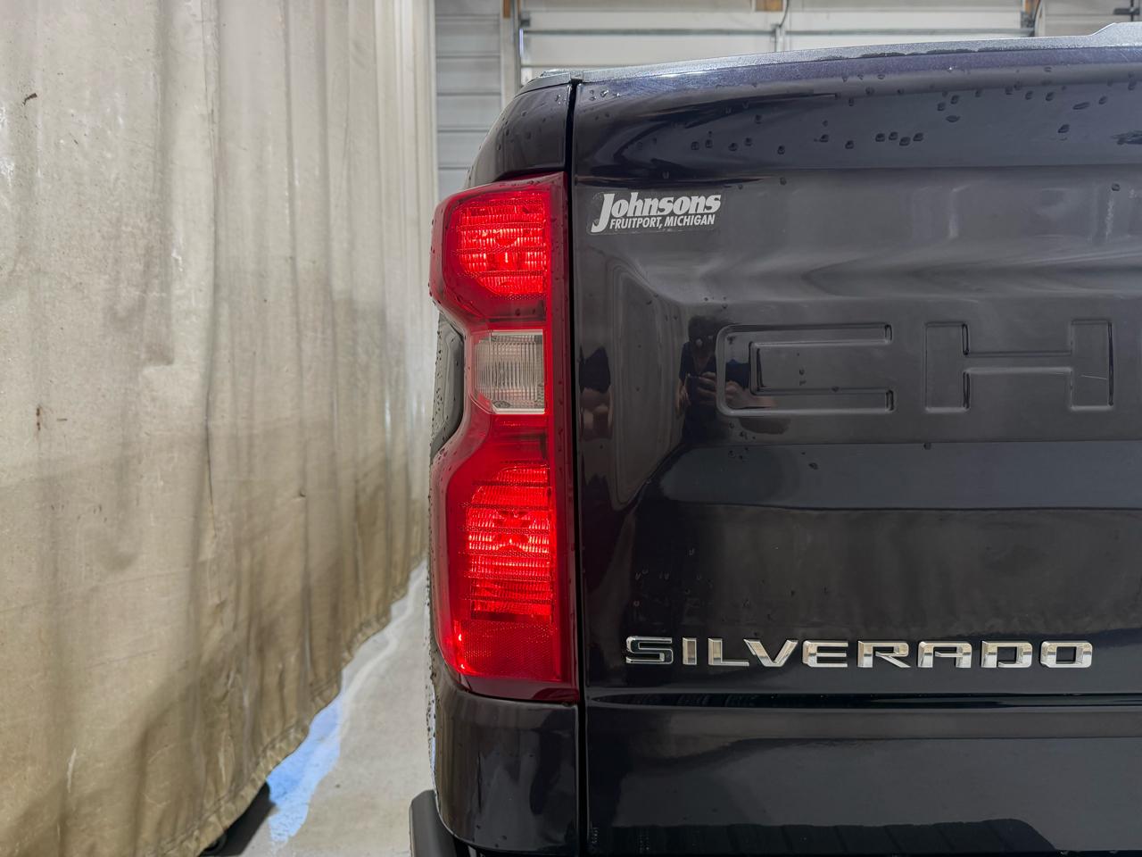 Chevrolet Silverado 1500 4WD Crew Cab 147" LT w/1LT 2023