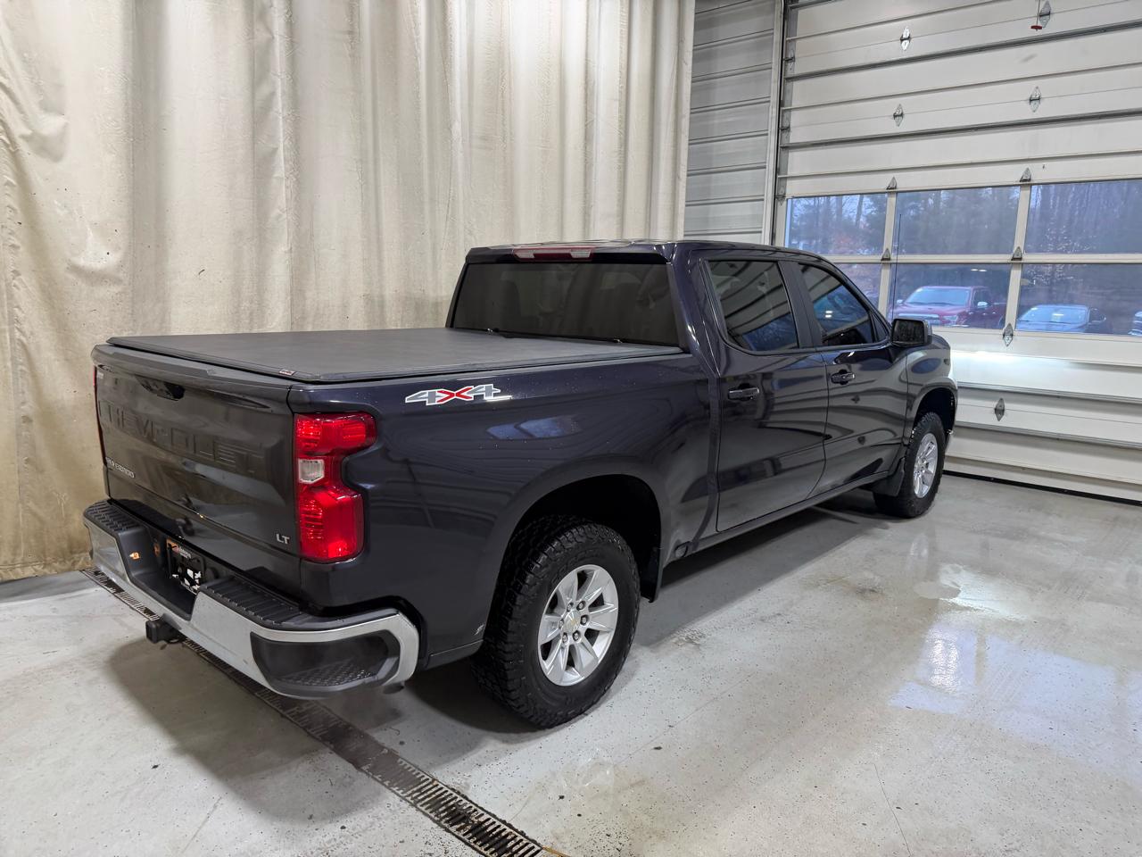 Chevrolet Silverado 1500 4WD Crew Cab 147" LT w/1LT 2023