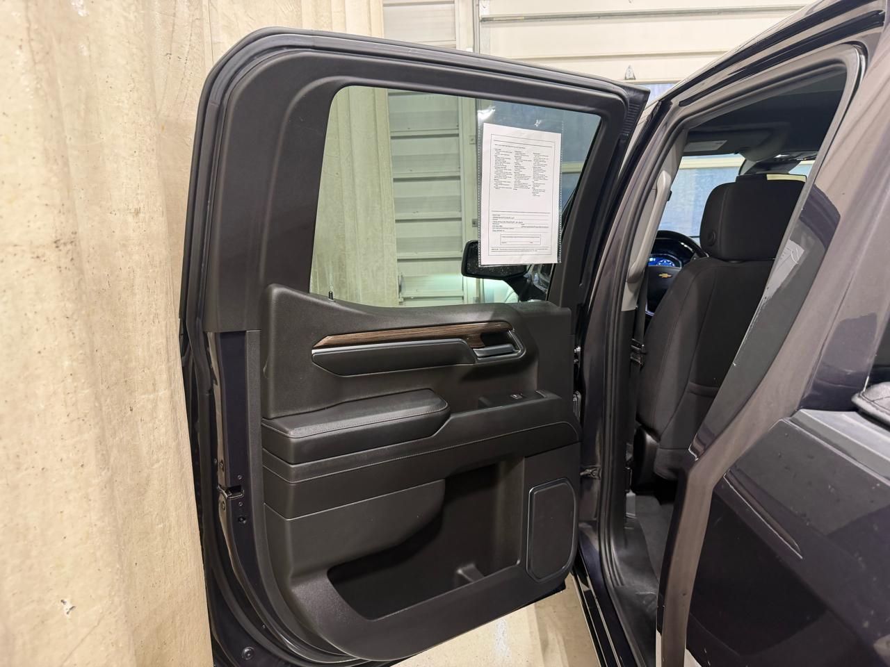 Chevrolet Silverado 1500 4WD Crew Cab 147" LT w/1LT 2023