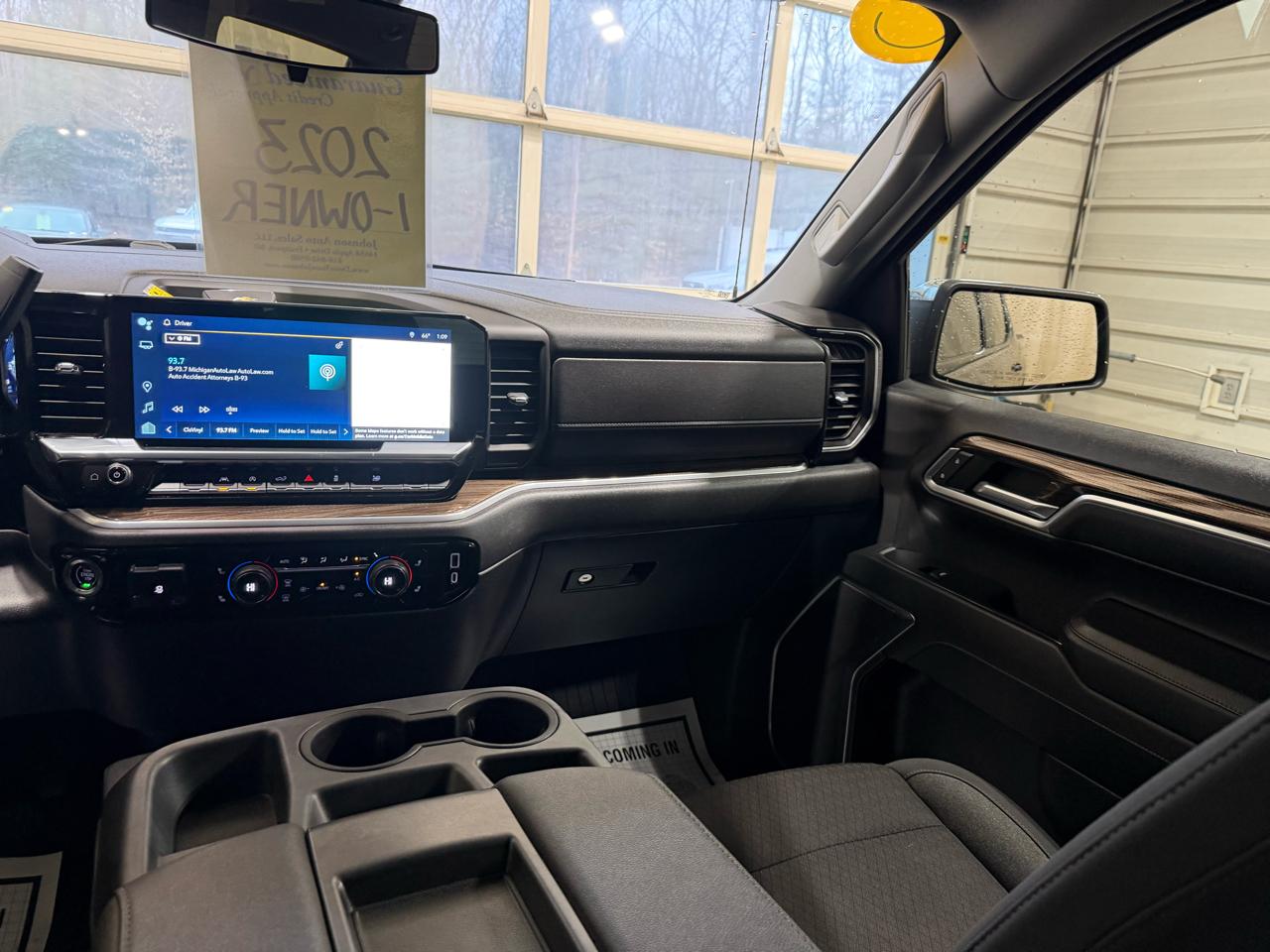 Chevrolet Silverado 1500 4WD Crew Cab 147" LT w/1LT 2023