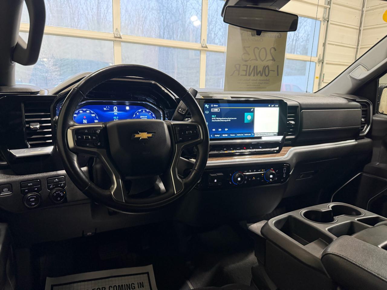 Chevrolet Silverado 1500 4WD Crew Cab 147" LT w/1LT 2023