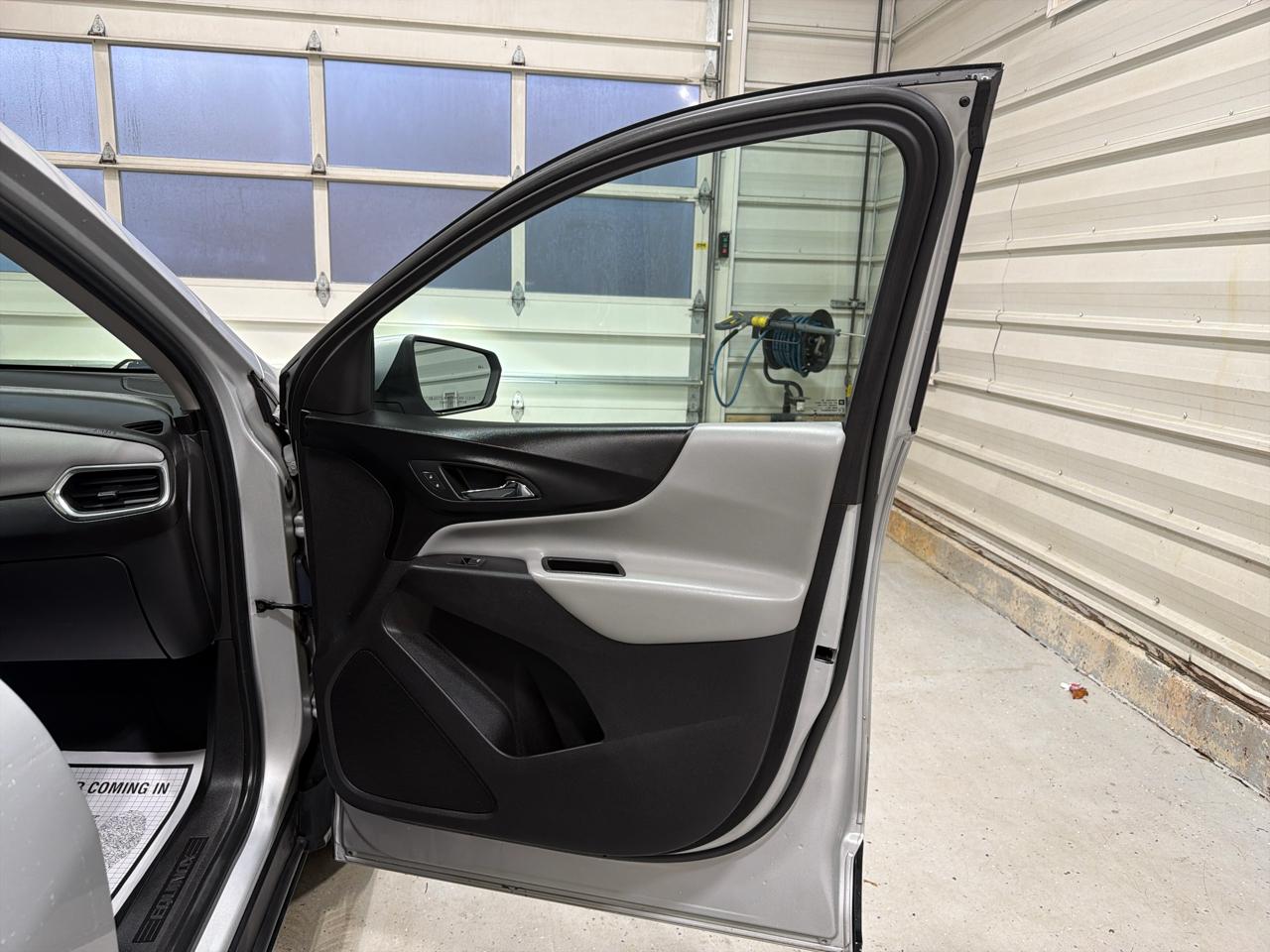 Chevrolet Equinox AWD 4dr LT w/1LT 2018