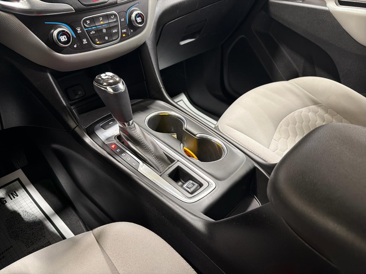 Chevrolet Equinox AWD 4dr LT w/1LT 2018