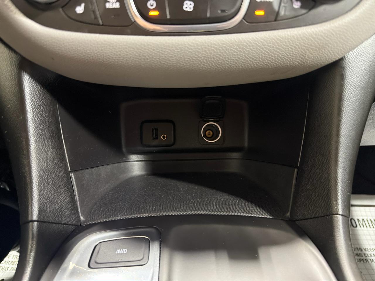 Chevrolet Equinox AWD 4dr LT w/1LT 2018