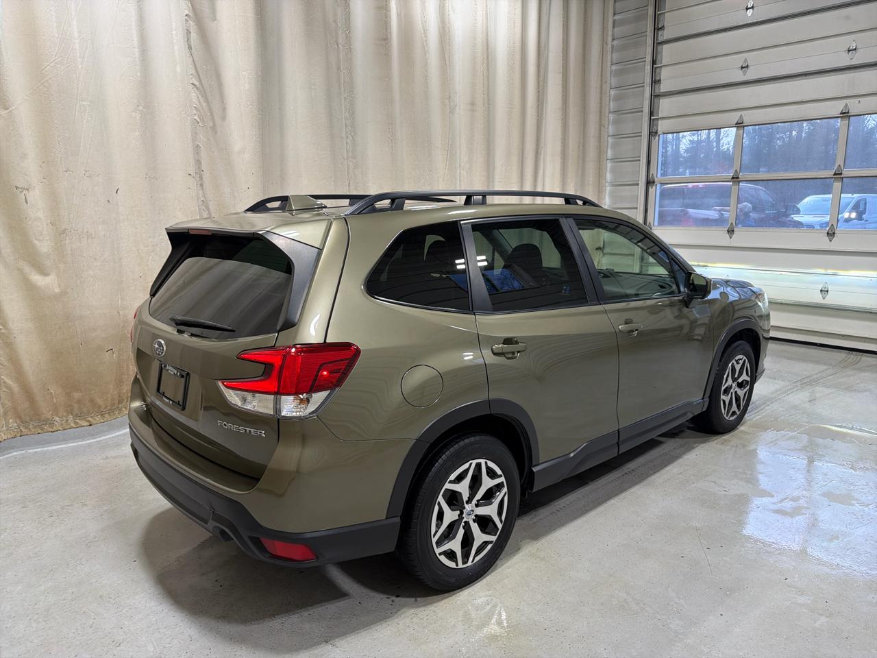 Subaru Forester Premium CVT 2022