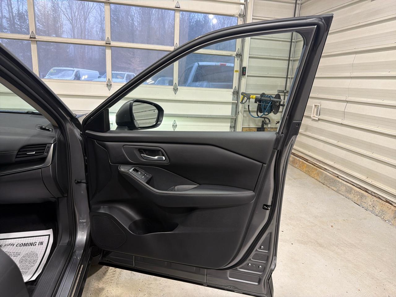 Nissan Rogue AWD SV 2024