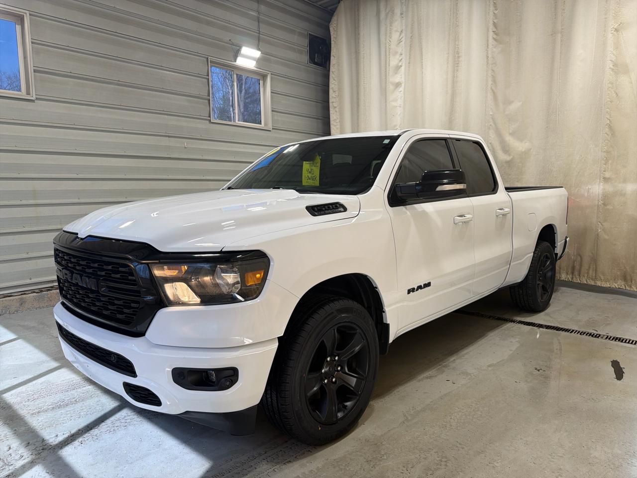 RAM 1500 Big Horn 4x4 Quad Cab 6'4" Box 2022