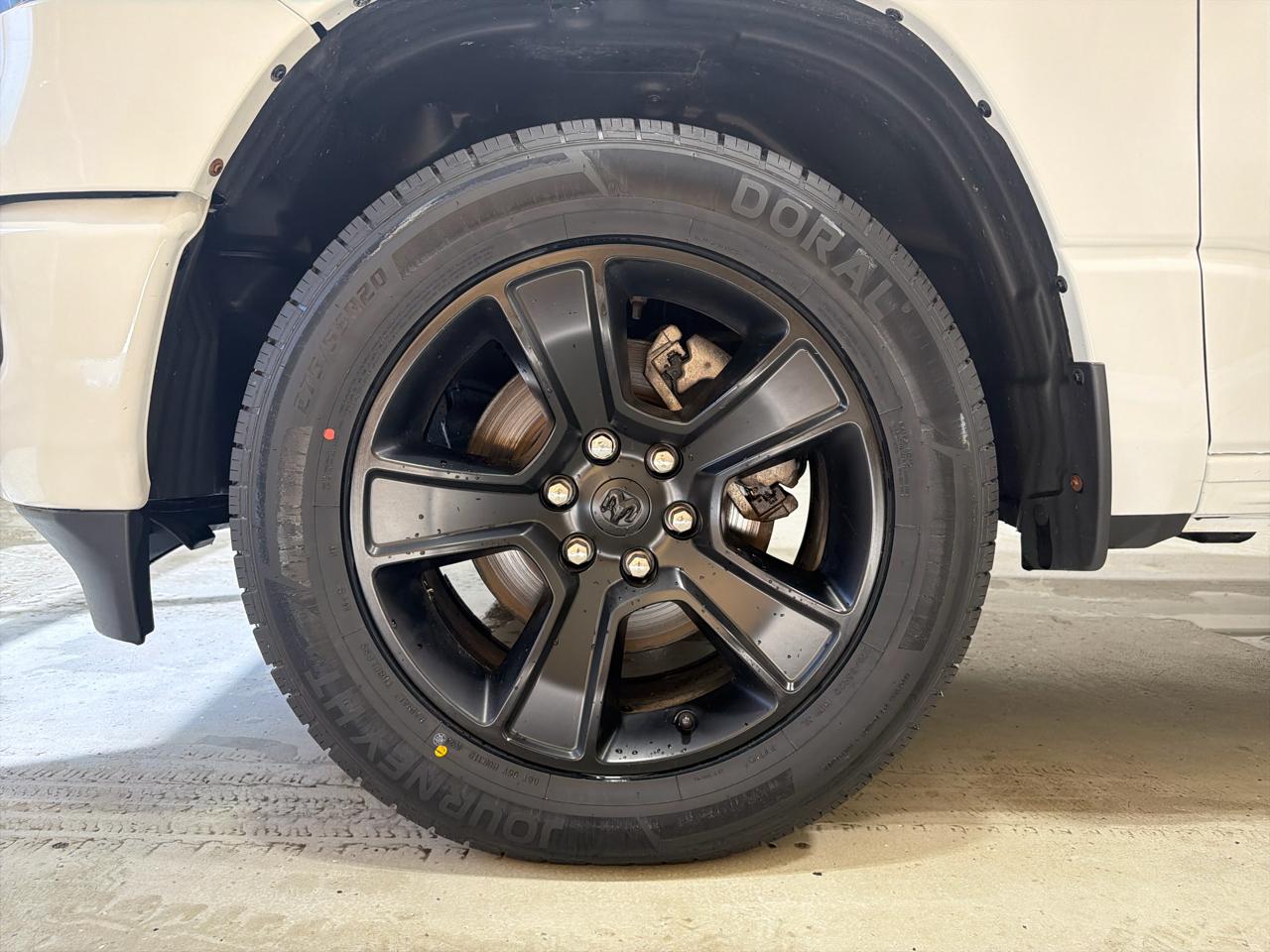 RAM 1500 Big Horn 4x4 Quad Cab 6'4" Box 2022