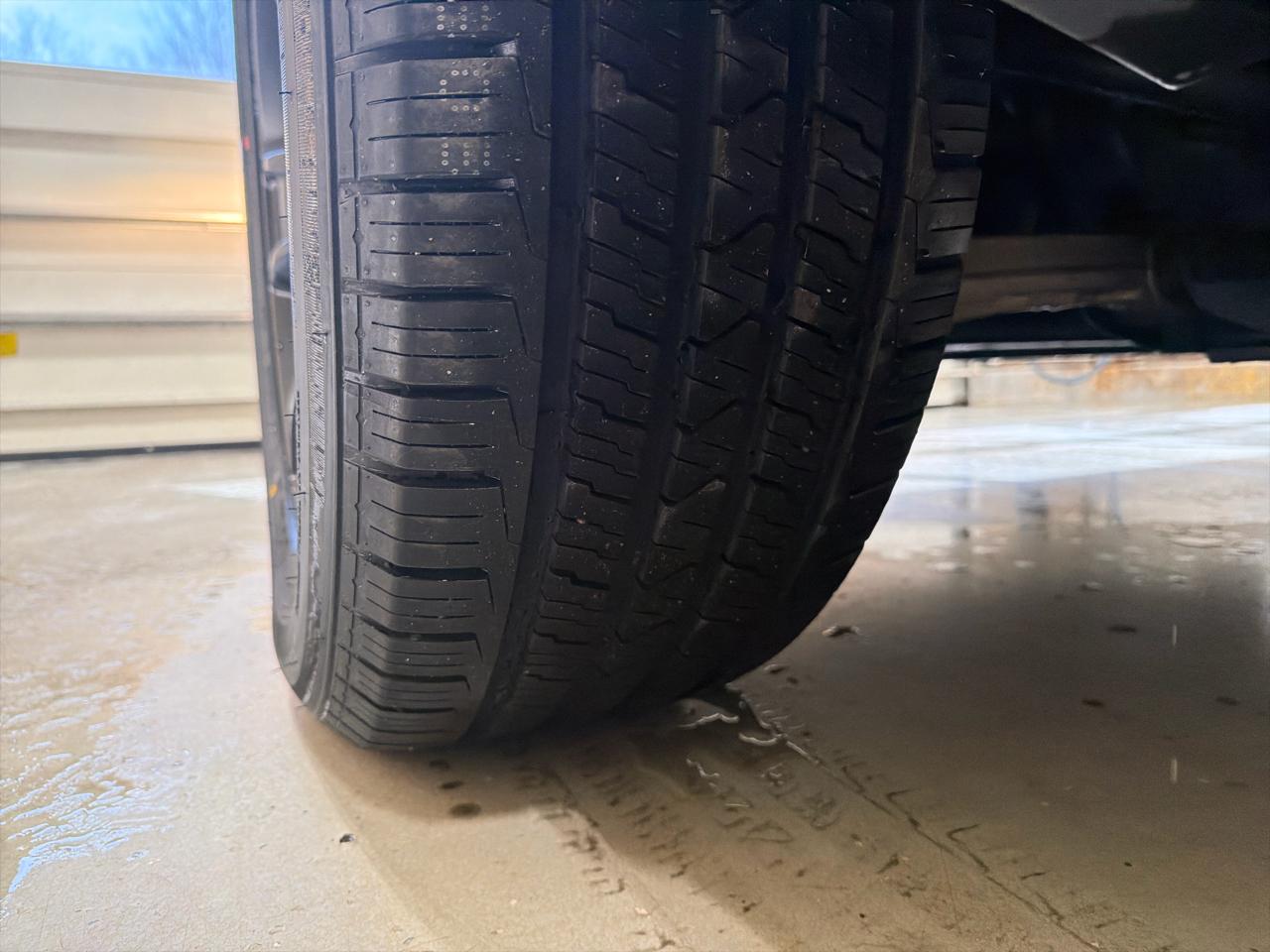 RAM 1500 Big Horn 4x4 Quad Cab 6'4" Box 2022