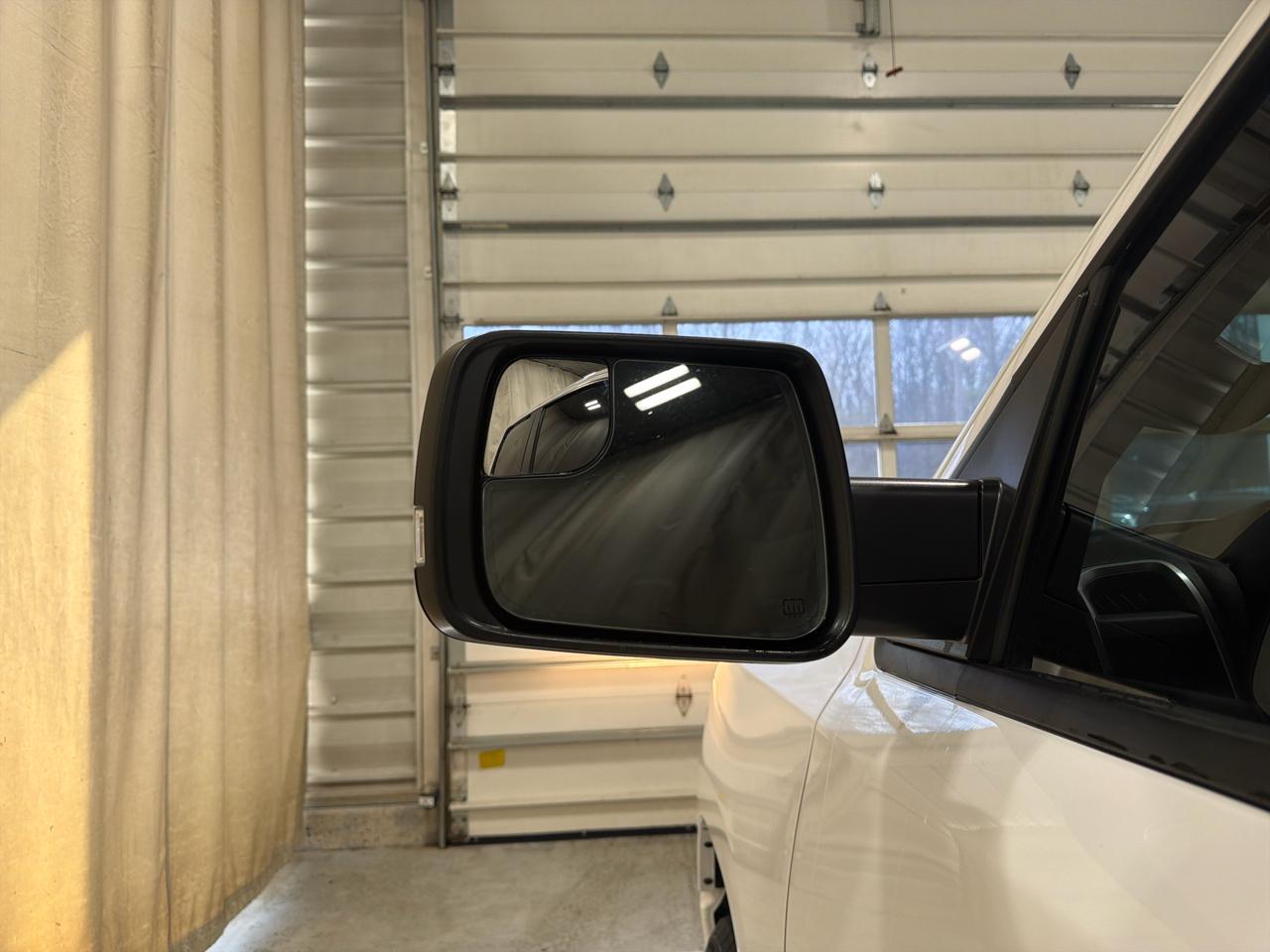 RAM 1500 Big Horn 4x4 Quad Cab 6'4" Box 2022