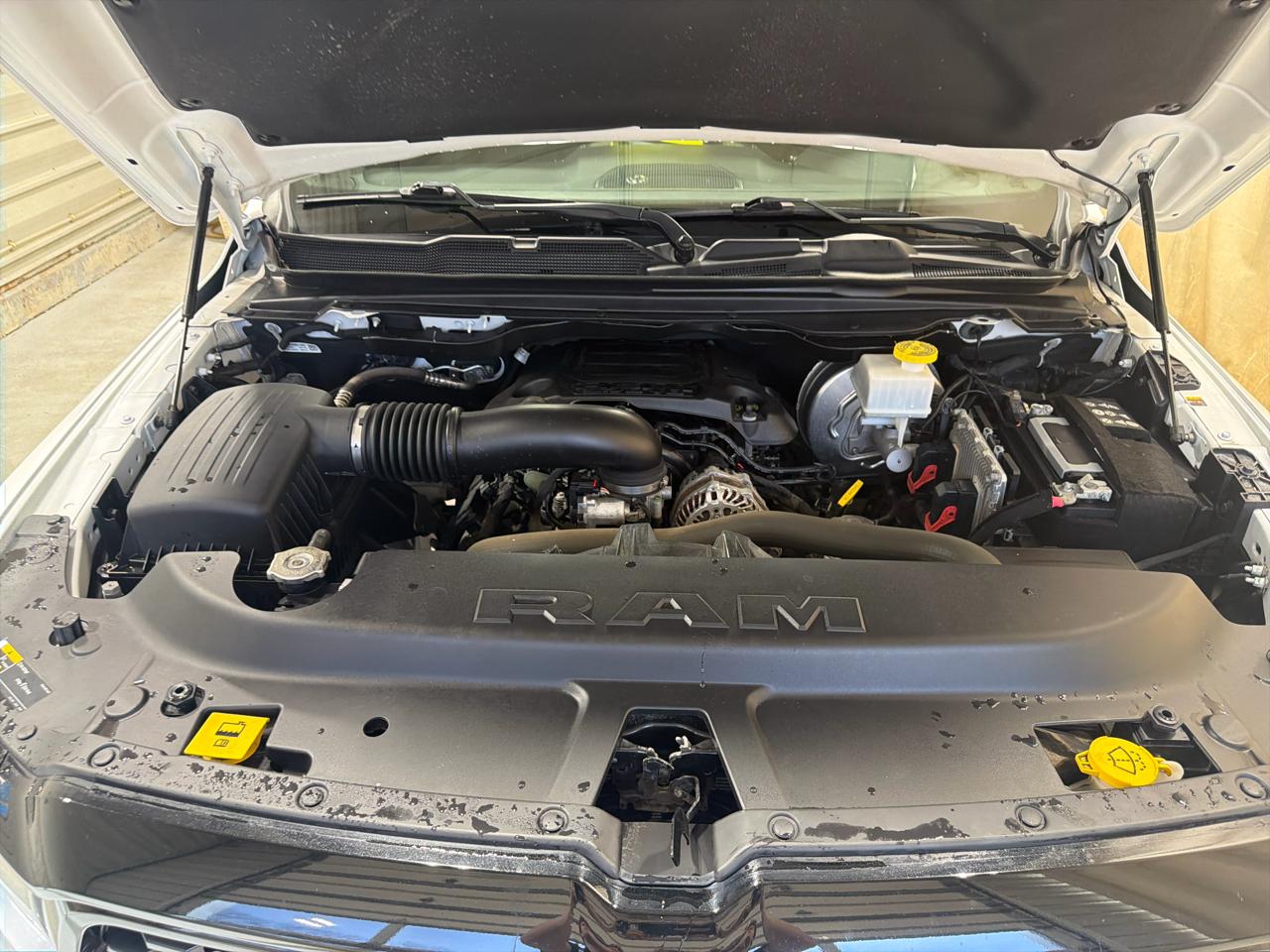 RAM 1500 Big Horn 4x4 Quad Cab 6'4" Box 2022