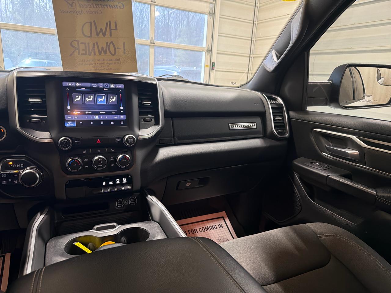 RAM 1500 Big Horn 4x4 Quad Cab 6'4" Box 2022