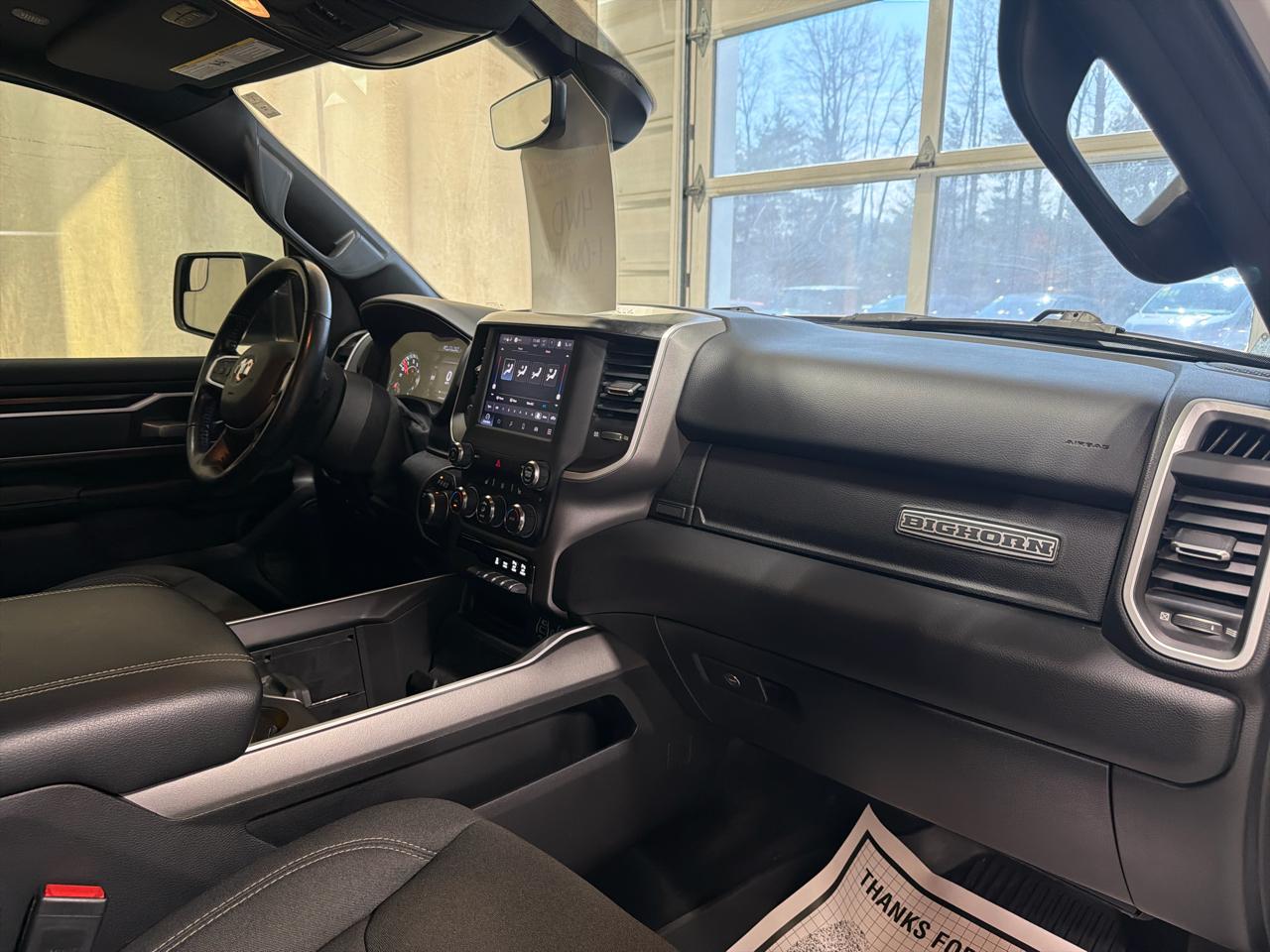 RAM 1500 Big Horn 4x4 Quad Cab 6'4" Box 2022