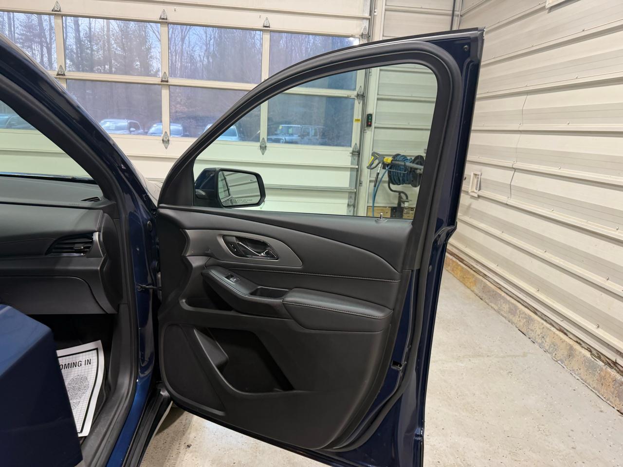 Chevrolet Traverse AWD 4dr LT Cloth w/1LT 2022