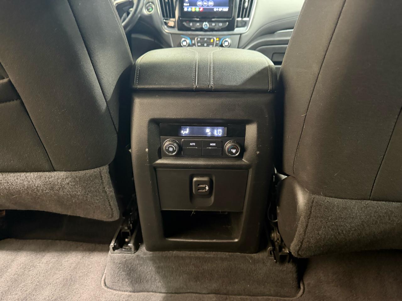 Chevrolet Traverse AWD 4dr LT Cloth w/1LT 2022