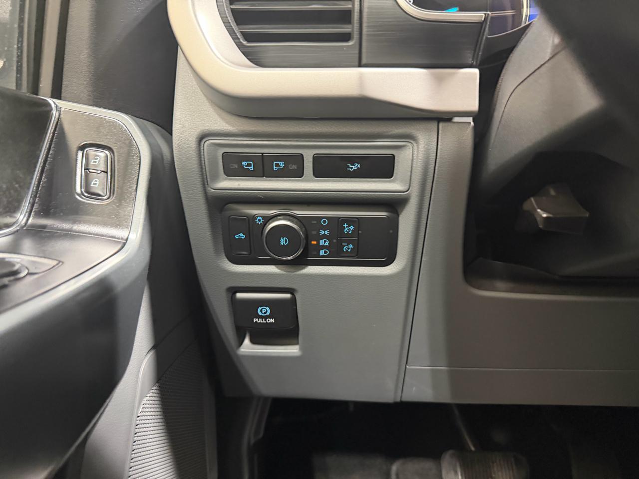 Ford F-150 XLT SuperCrew 5.5-ft. Bed 4WD 2022