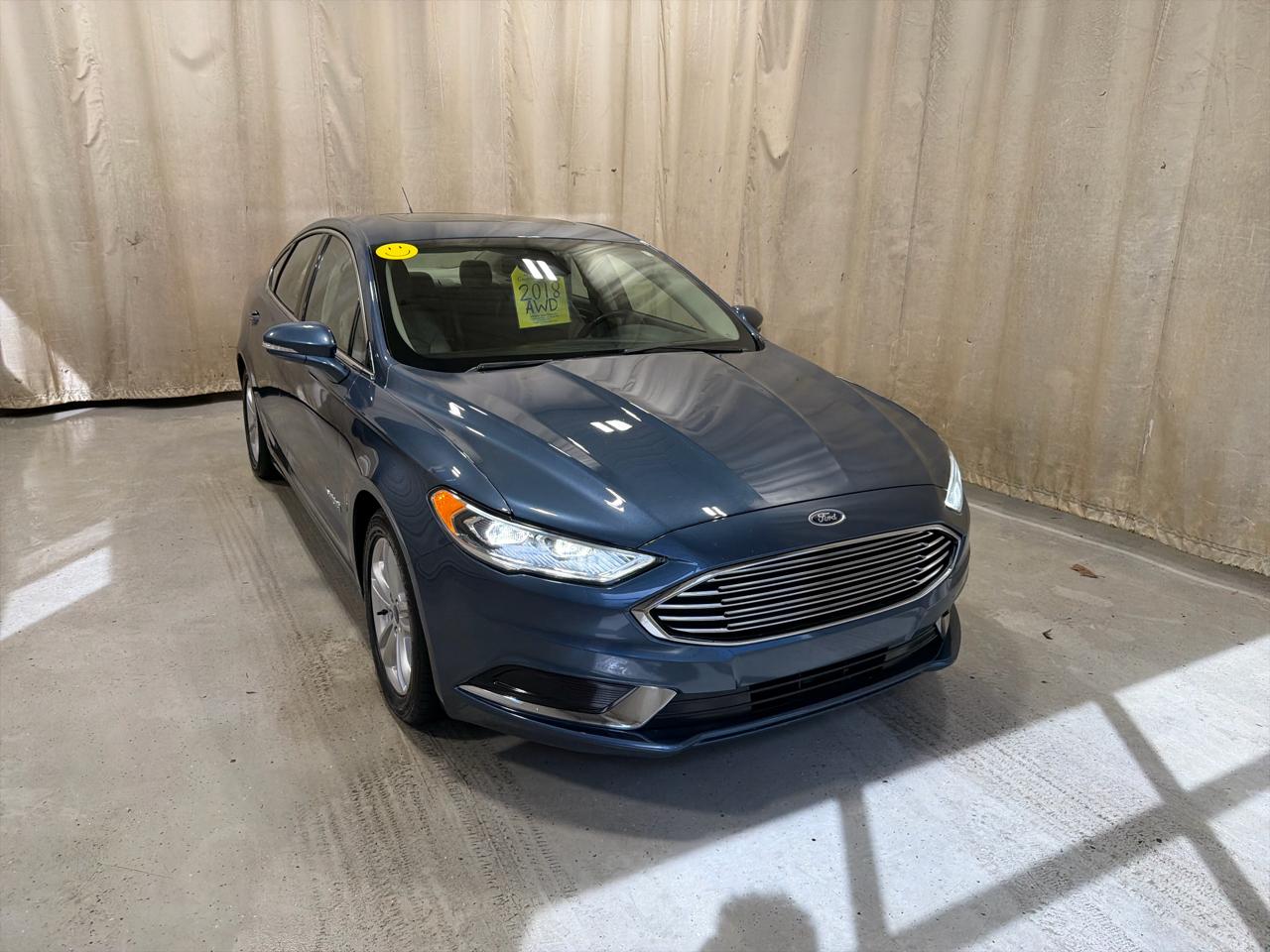 Ford Fusion Hybrid SE FWD 2018