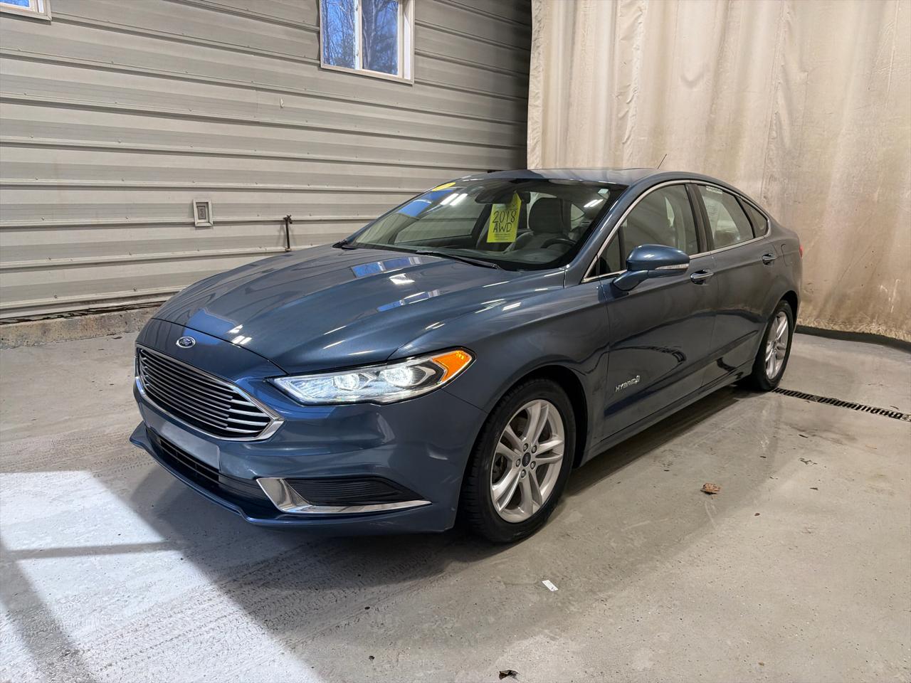 Ford Fusion Hybrid SE FWD 2018