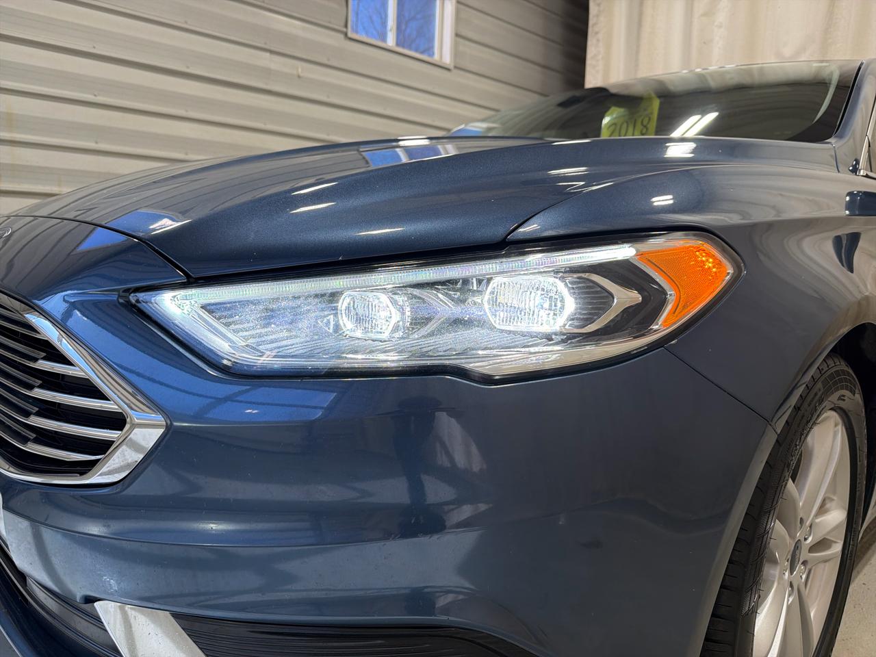 Ford Fusion Hybrid SE FWD 2018