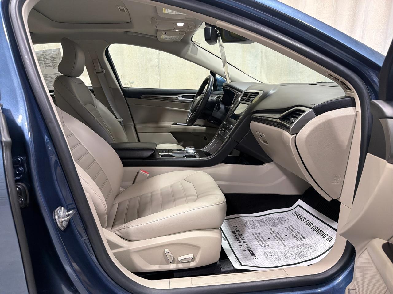 Ford Fusion Hybrid SE FWD 2018