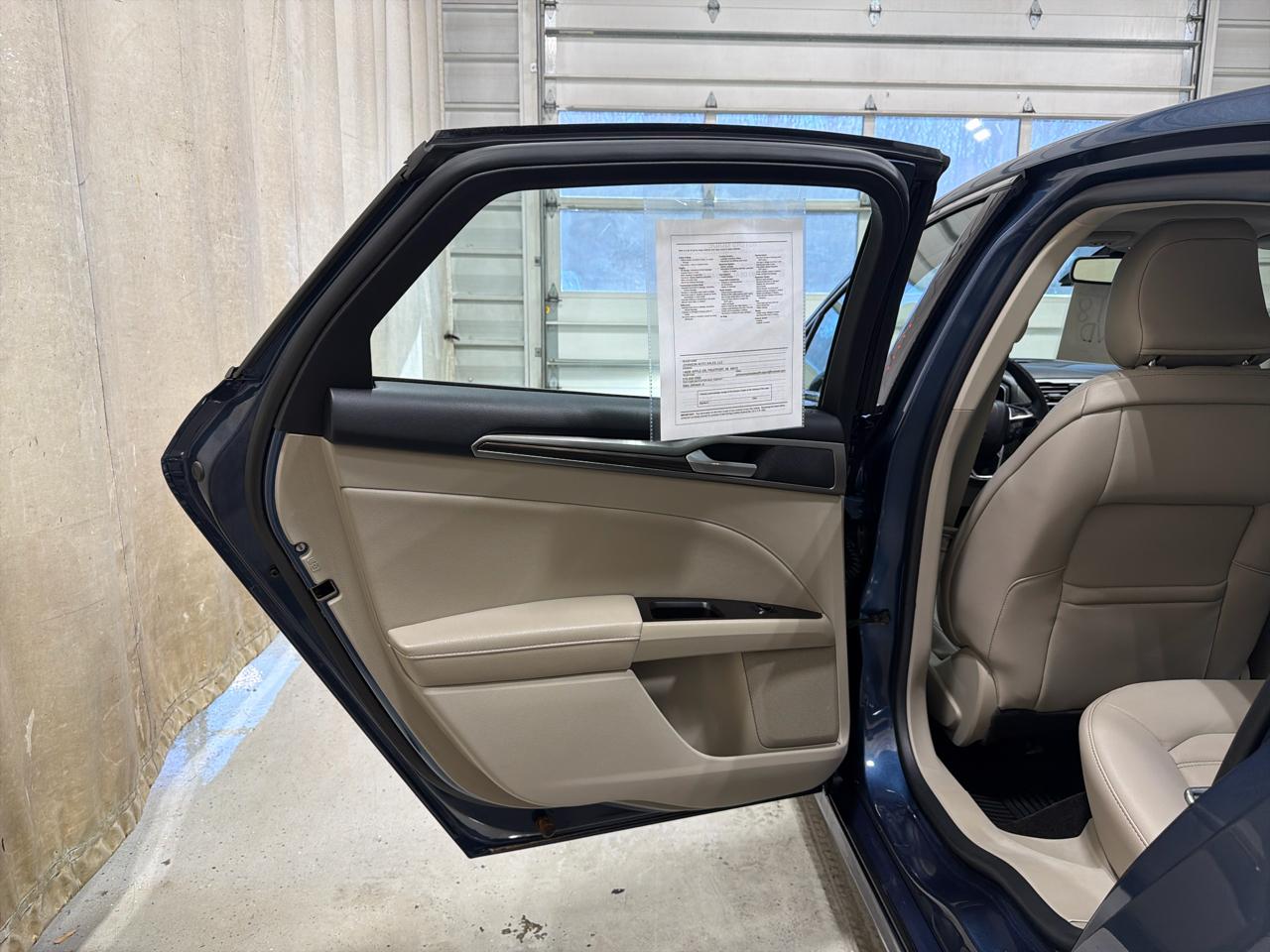 Ford Fusion Hybrid SE FWD 2018