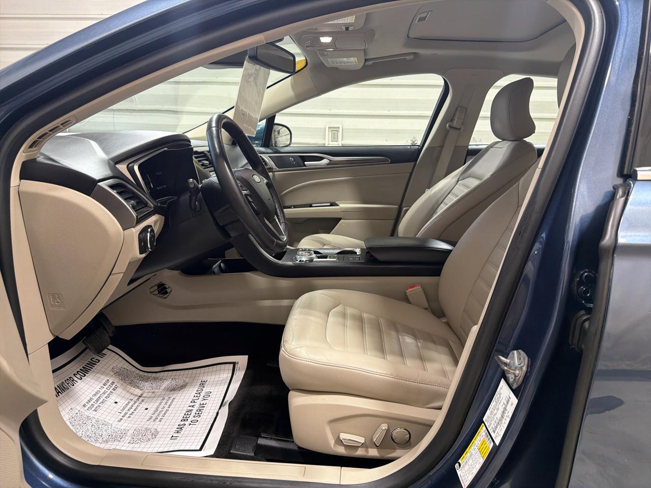 Ford Fusion Hybrid SE FWD 2018