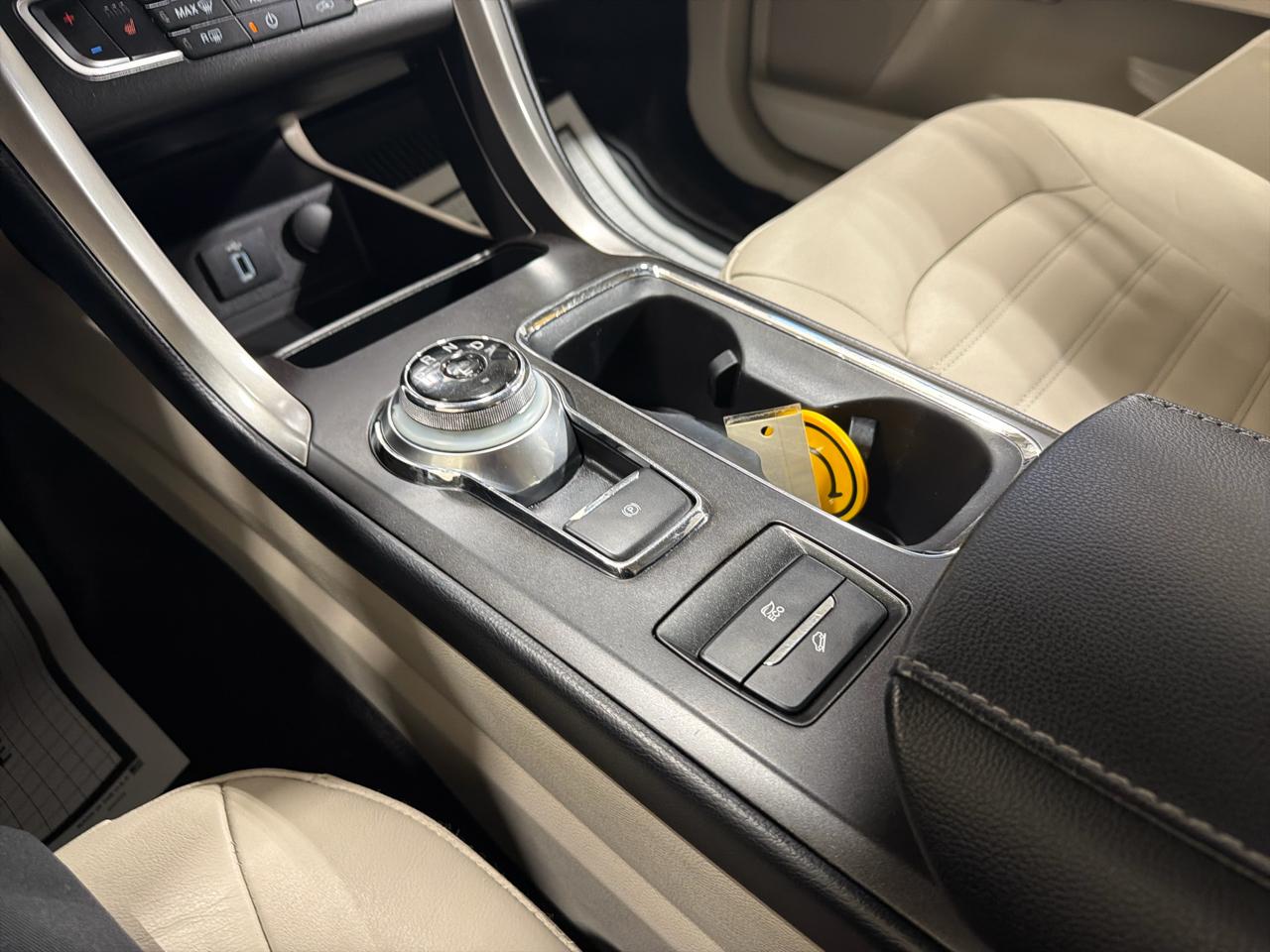 Ford Fusion Hybrid SE FWD 2018