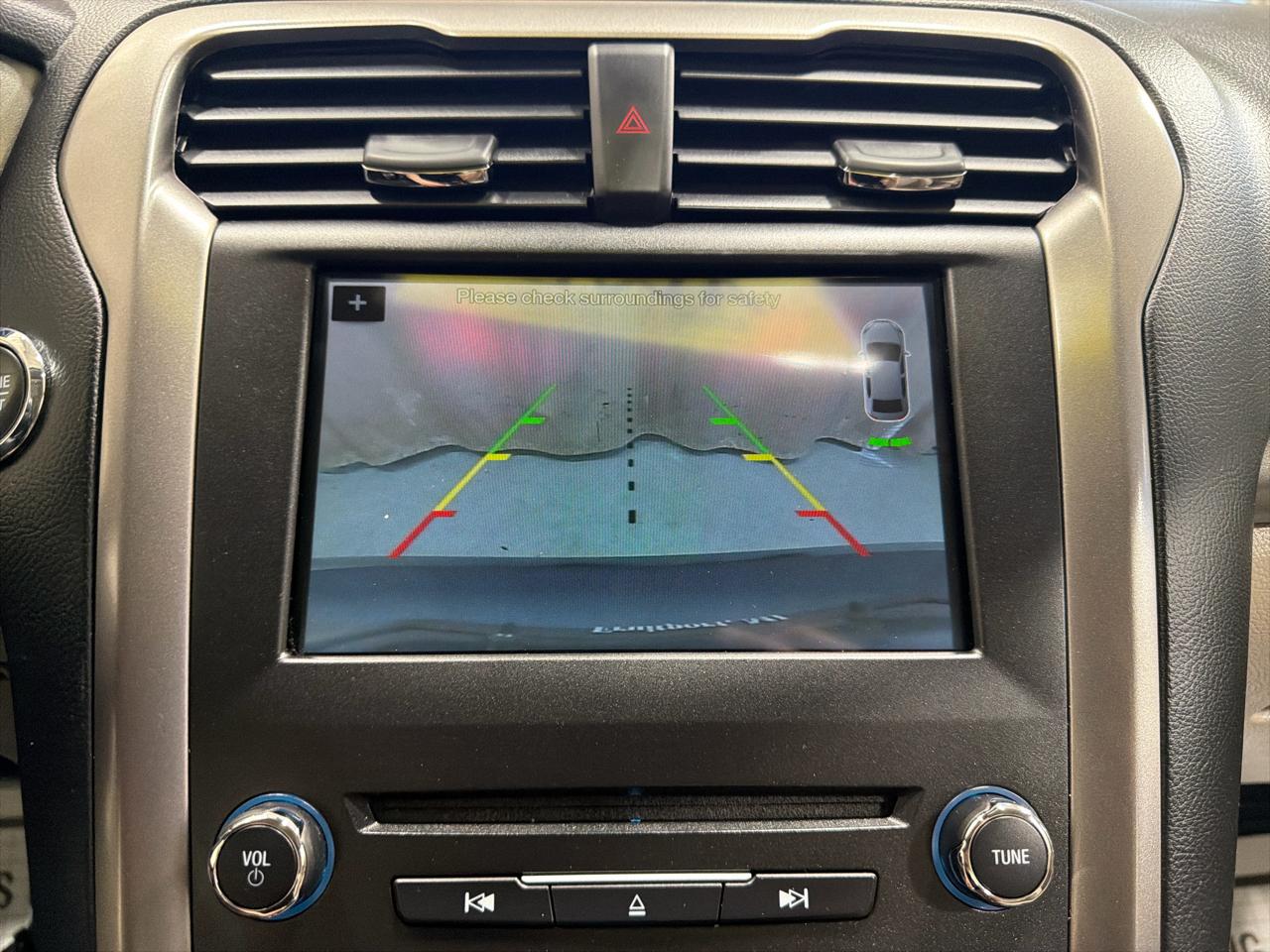 Ford Fusion Hybrid SE FWD 2018