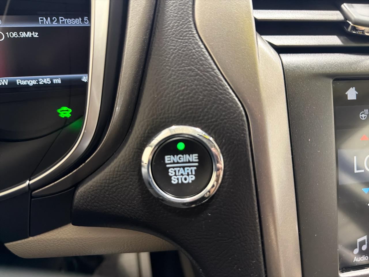 Ford Fusion Hybrid SE FWD 2018