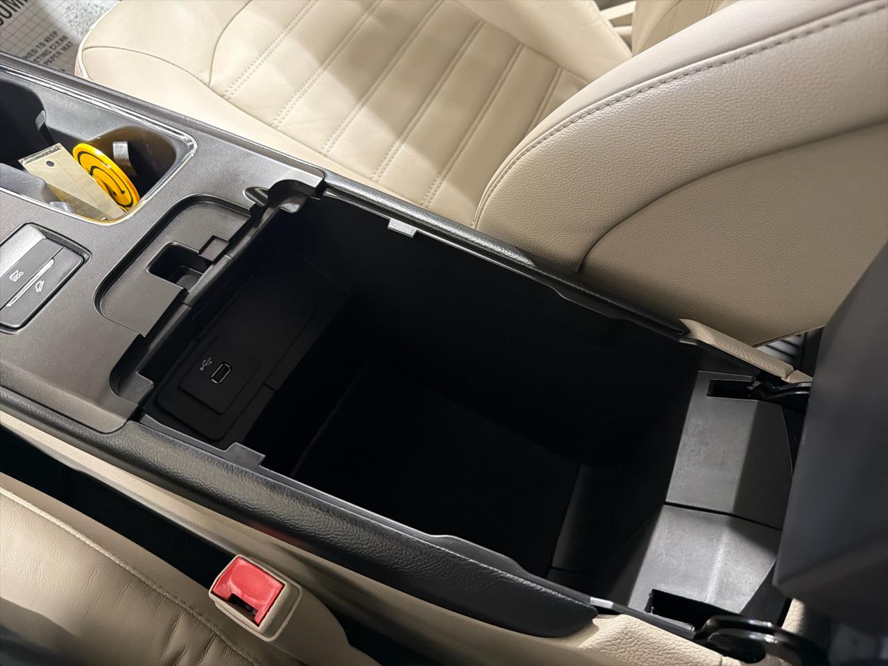 Ford Fusion Hybrid SE FWD 2018