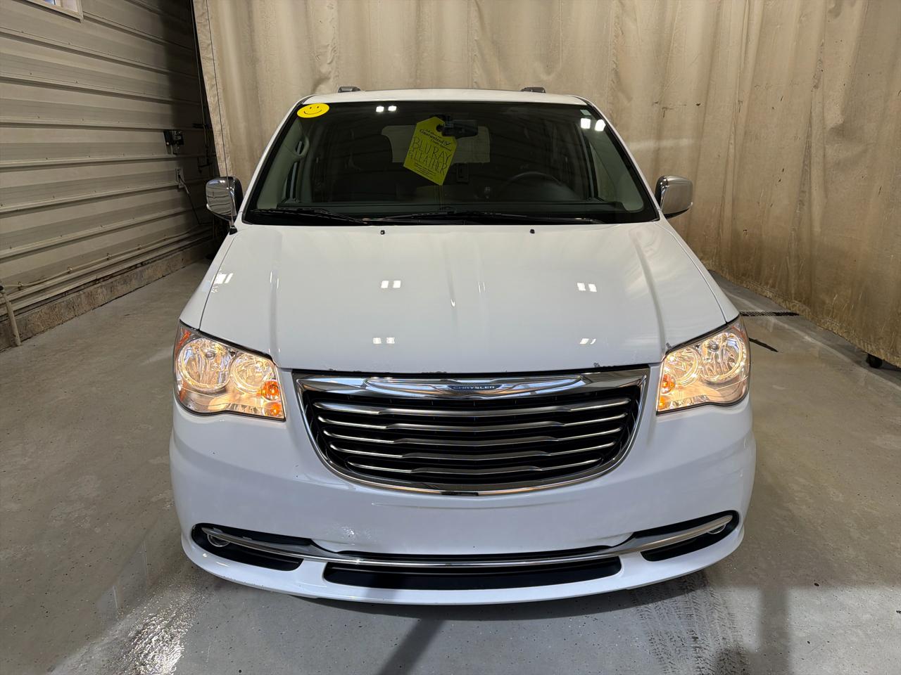 Chrysler Town & Country 4dr Wgn Touring-L Anniversary Edition 2016